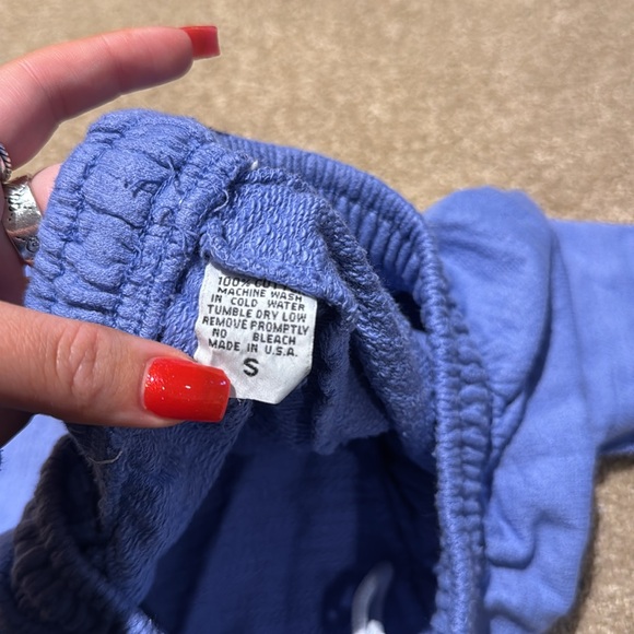 Urban outfitter sweatshorts - Picture 2 of 2